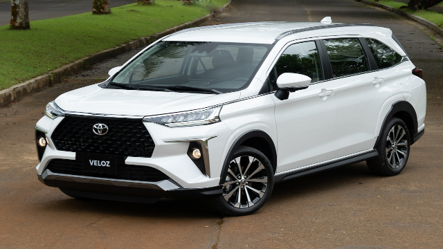 Menyelami Keunggulan Toyota Veloz sebagai MPV Premium Masa Kini